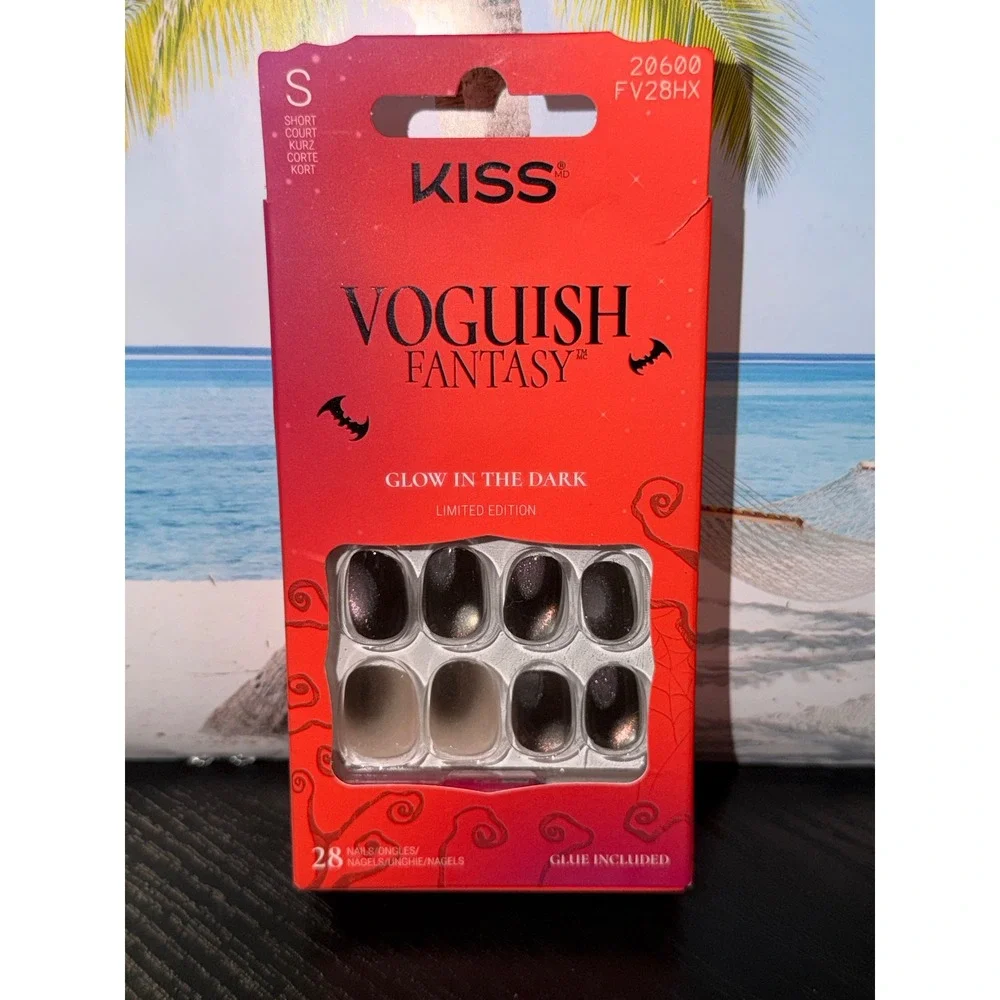 KISS Voguish Fantasy Glow in the Dark Limited Edition Press On Nails Short 20600